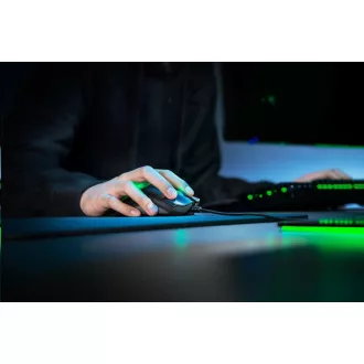 RAZER egér DeathAdder V2, optikai, 20 000 dpi felbontás, USB, hibrid felhőtárhely és integrált memória, RGB