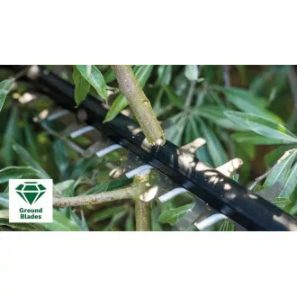 BOSCH UniversalHedgeCut 18V-50, akkus olló, 18 V, pengehossz 50 cm, fogosztás 20 mm, akkumulátor 2,5 Ah