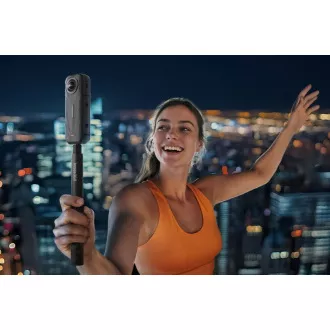Insta360 X5 akciókamera, 8K 360° videó, tripla AI chip, vízálló 15 m-ig, 6 tengelyes stabilizálás, 2400 mAh akkumulátor