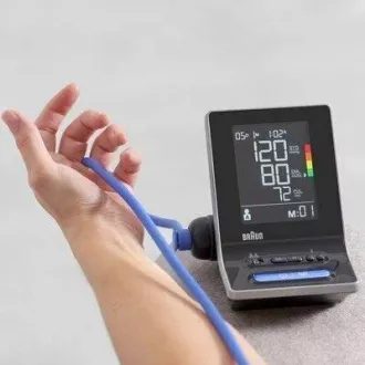 Braun ExactFit 5 CONNECT BUA6350 karos vérnyomásmérő, ritmuszavar-érzékelés, LCD kijelző, Bluetooth