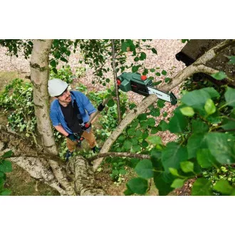 BOSCH UniversalChainPole 18, akkumulátoros teleszkópos metszőolló, 18 V, 20 cm-es rúd, 4 m/s, akkumulátorral BOSCH UniversalChainPole 18, akkumulátoros teleszkópos metszőolló, 18 V, 20 cm-es rúd, 4 m/s, akkumulátorral