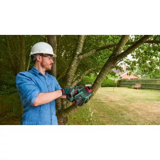 BOSCH UniversalChain 18, akkumulátoros láncfűrész, 18 V, 20 cm-es láncszem, vágási sebesség 4,5 m/s