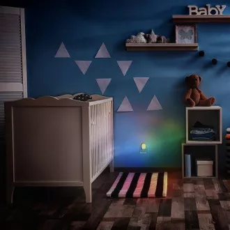 Solight RGB LED-es éjszakai lámpa fényérzékelővel, választható fényszínnel, 230V Solight RGB LED-es éjszakai lámpa fényérzékelővel, választható fényszínnel, 230V