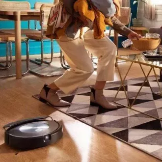 iRobot Roomba Combo j7 robotporszívó felmosóval, HEPA szűrővel, automatikus töltéssel, automatikus ürítéssel, vSLAM navigációval iRobot Roomba Combo j7 robotporszívó felmosóval, HEPA szűrővel, automatikus töltéssel, automatikus ürítéssel, vSLAM navigációval