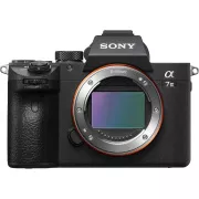 SONY Alpha 7 III fényképezőgép, 24, 3MPix - test