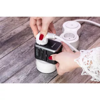 VERBATIM univerzális utazási adapter UTA-04 utazási adapter