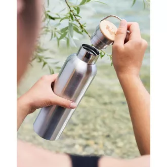Pandoo Rozsdamentes acél vizes palack bambusz fedéllel 750 ml