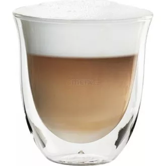 Egy pohár kapucsínó DE'LONGHI