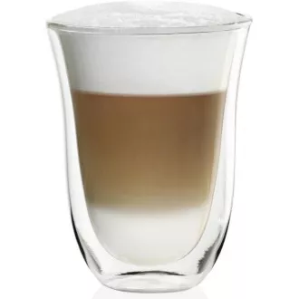 Egy pohár Latte macchiato DE'LONGHI