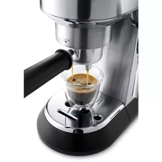 EC685.M ESZPRESSZÓ KAR DE'LONGHI