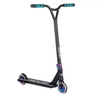 NKD Diesel Stunt Freestyle Scooter, fekete és szivárványszínű