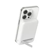 Belkin BOOST CHARGE™ Qi2 mágneses vezeték nélküli PowerBank állvánnyal, 8000mAh, 15W, fehér