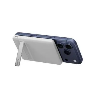 Belkin BOOST CHARGE Qi2 mágneses vezeték nélküli powerbank állvánnyal, 5000 mAh, vékony, fehér Belkin BOOST CHARGE Qi2 mágneses vezeték nélküli powerbank állvánnyal, 5000 mAh, vékony, fehér
