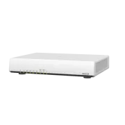 QNAP Wi-Fi 6 SD-WAN router QHora-301W (4x GbE / 2x 10GbE / 2x USB 3.2 / 8 belső antenna)